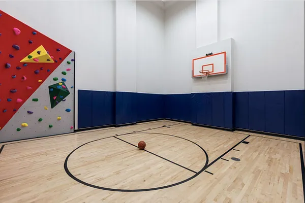 Rented by Compass | media 57