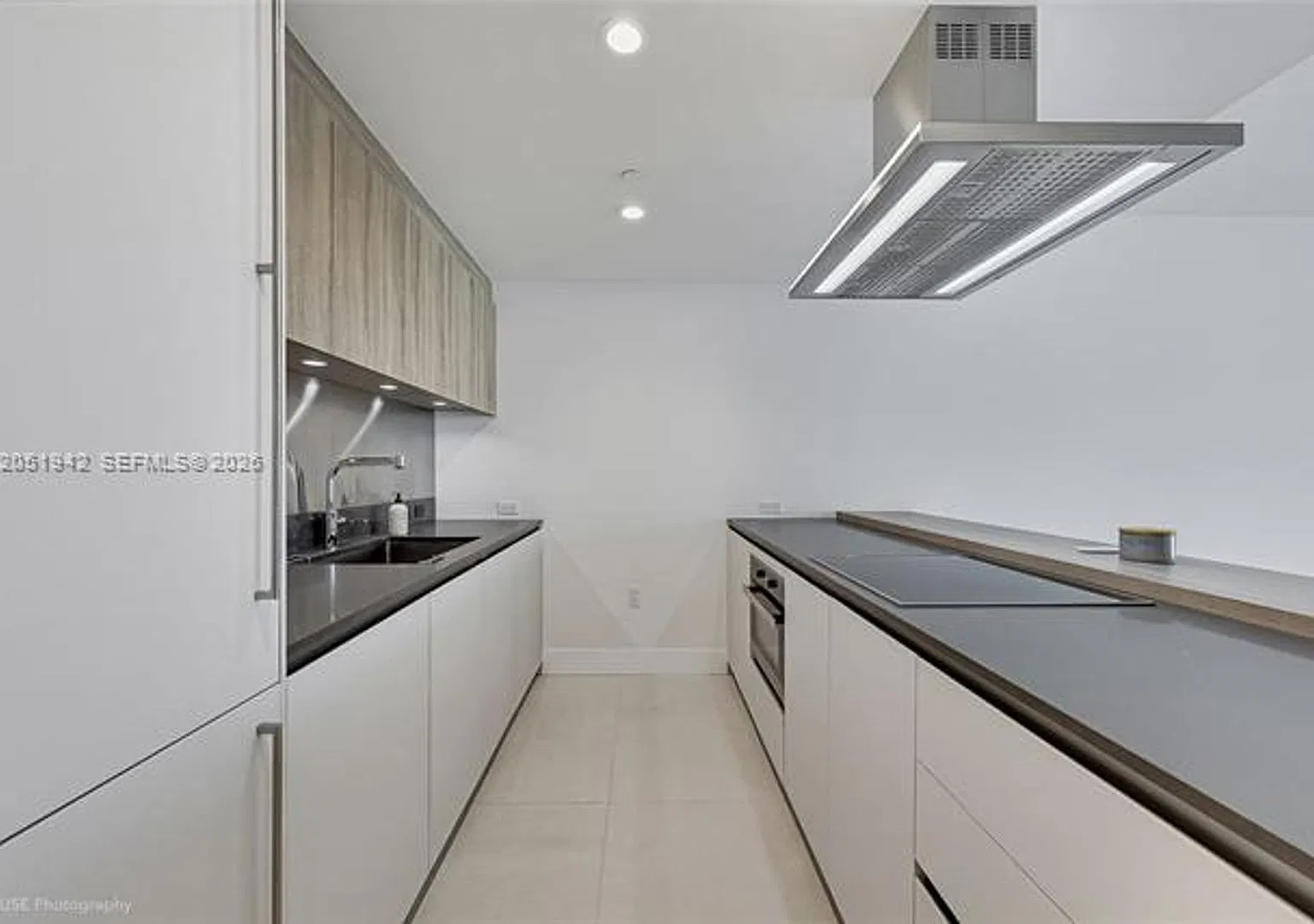 1000 Brickell Plz cu-2110, Miami, FL 33131 — Photo 1