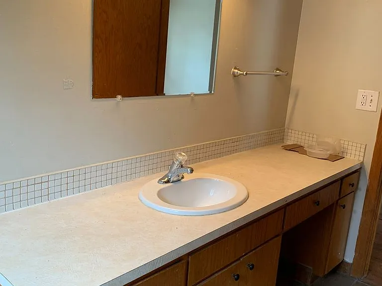 College Park Apartments — Photo 108