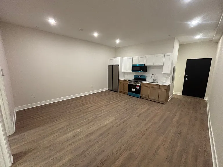 1031 W Hamilton St #4 — Photo 1