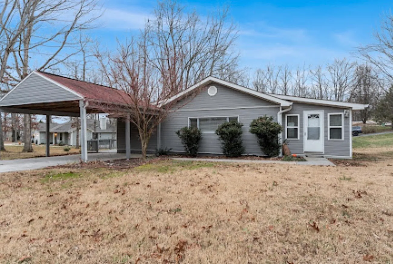 3 bed, 1644 sqft, $1,750 — Photo 1