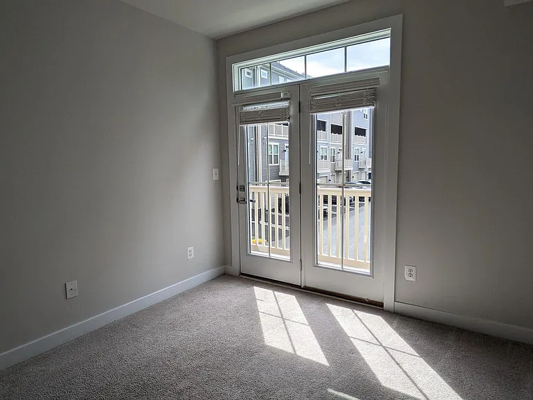 42595 Burbank Ter — Photo 22