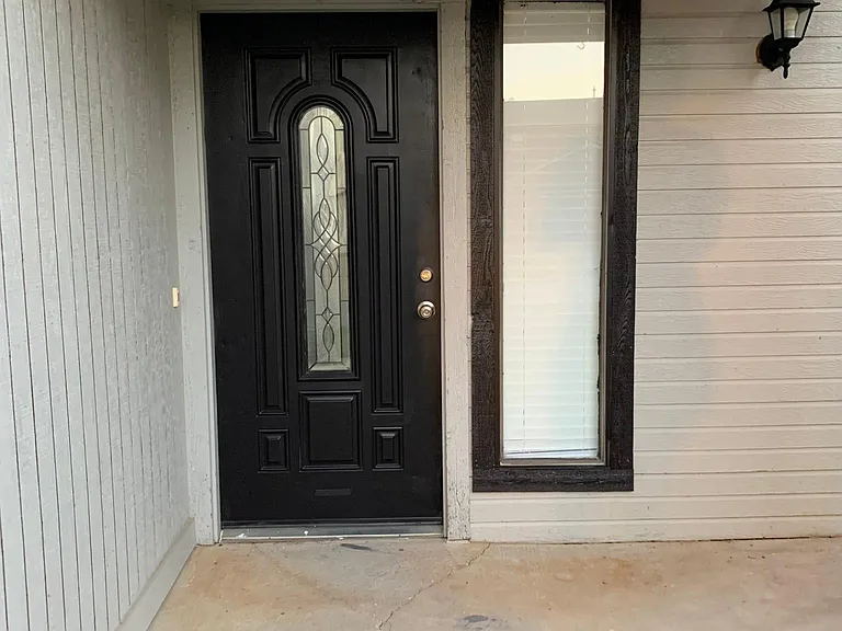 1530 E 67th Pl — Photo 3