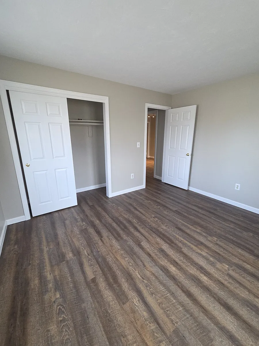 Building Photo - Nuttall Ln