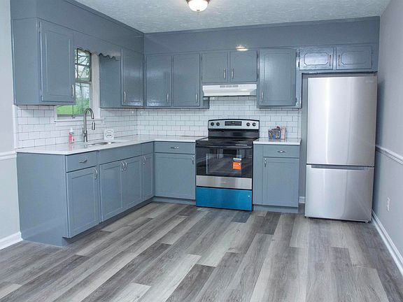 4th image of 939 Von Dale Ln