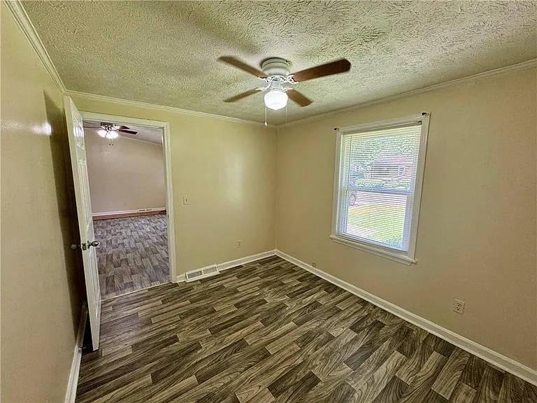 7 Sherwood Loop — Photo 11