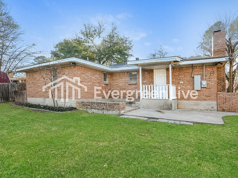 7105 Robinhood Ln — Photo 15