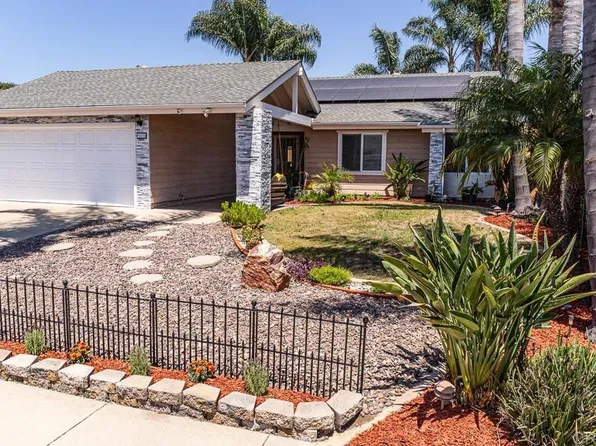 9535 Amster Dr, Santee, CA 92071