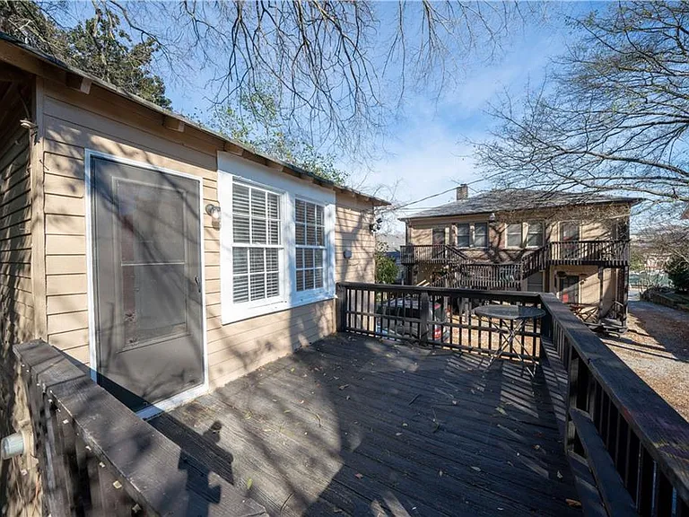 716 Lakeview Ave NE #5 — Photo 1
