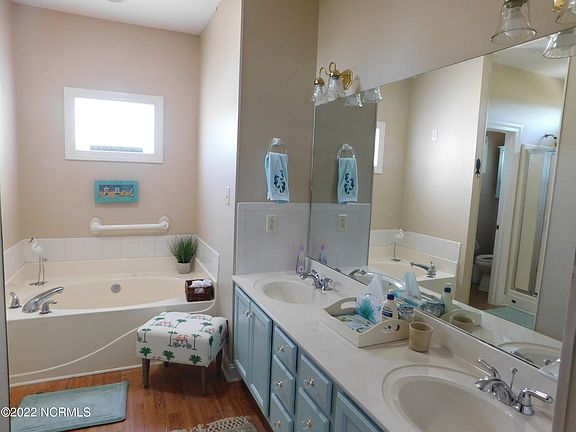 5th image of 114 Macgregor Dr