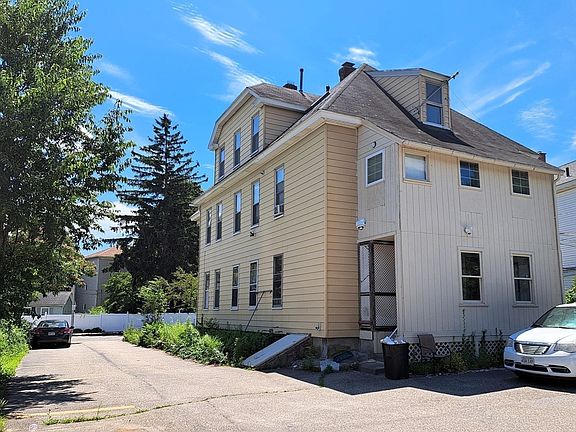 4th image of 106 Mill St