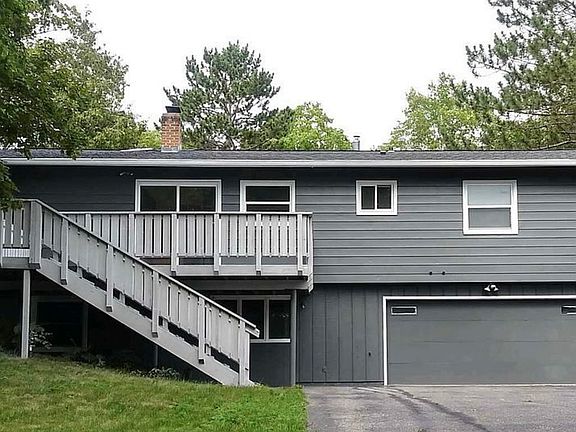 2nd image of 1931 Woodhaven Ln