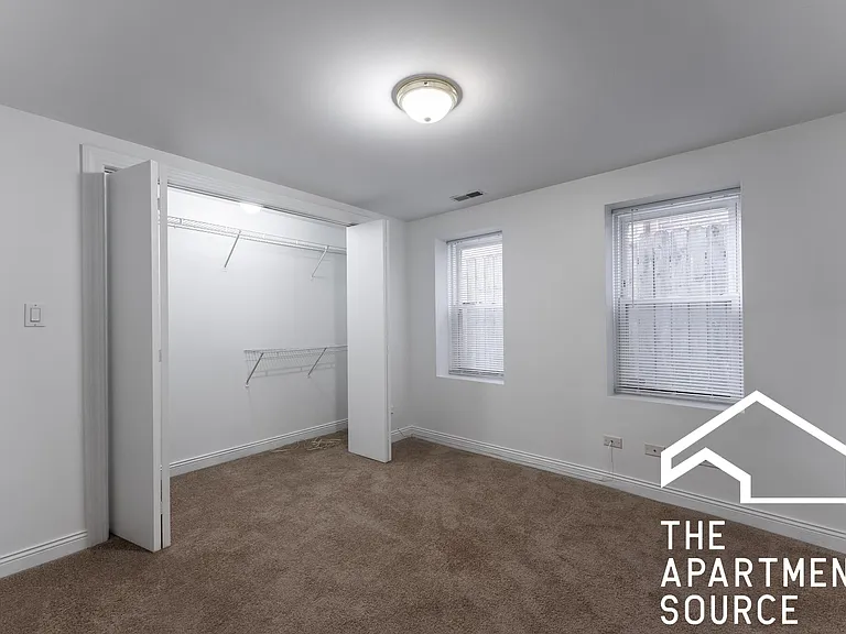2522 N Artesian Ave — Photo 18