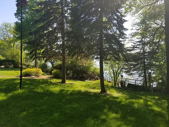 Wooded private lot,up north feeling