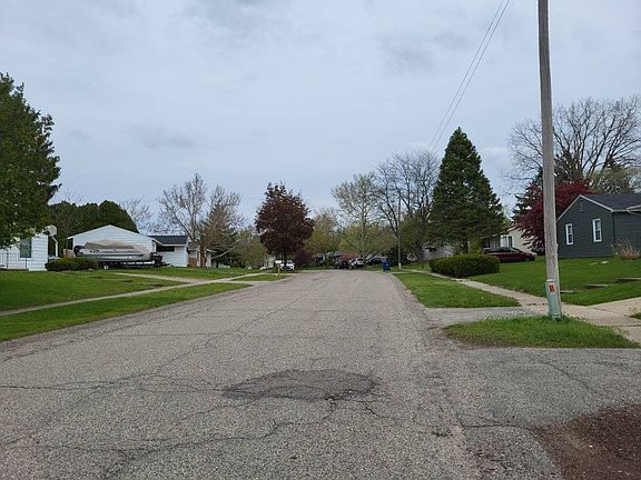 4th image of 4218 Miramar Ave NE