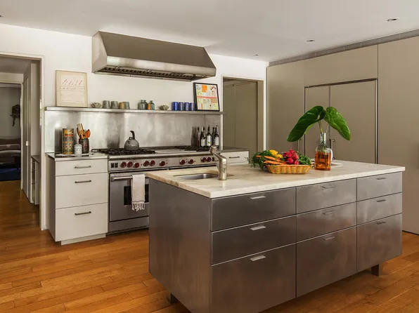 12 Sidney Place image 13 of 35