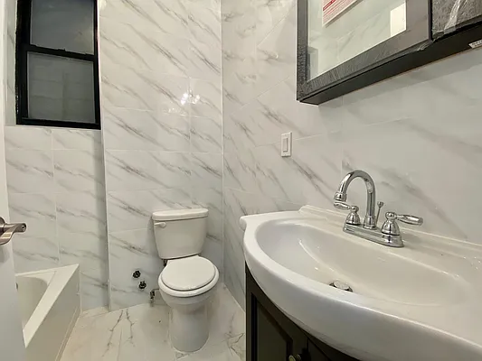 Rented by Lang Realty LLC | media 6