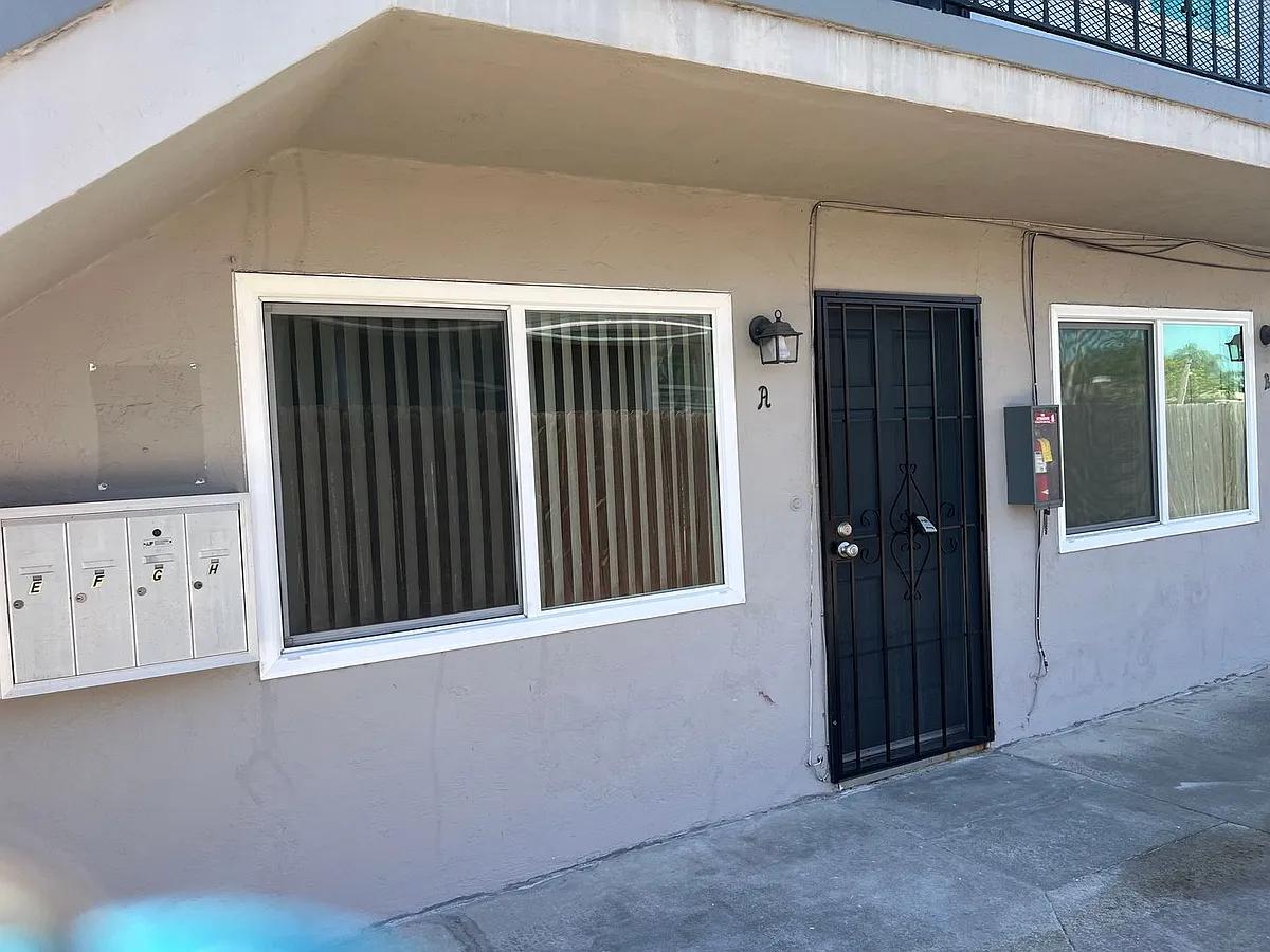 Building Photo - 4178 Swift Ave #A
