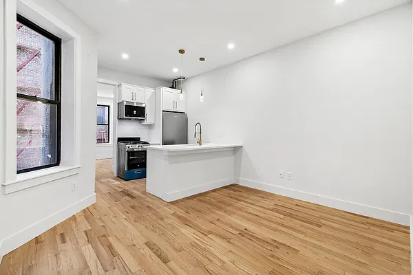 Rented by Corcoran | media 1
