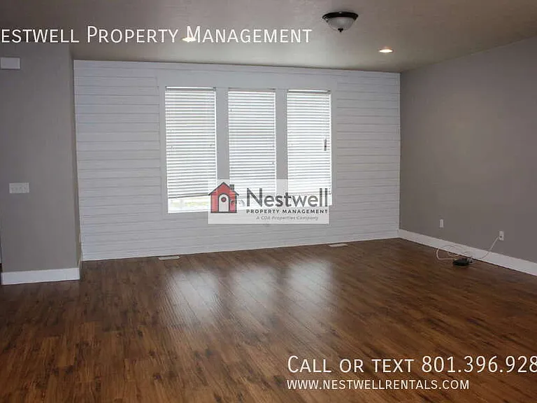 4677 W Firmont Dr — Photo 7