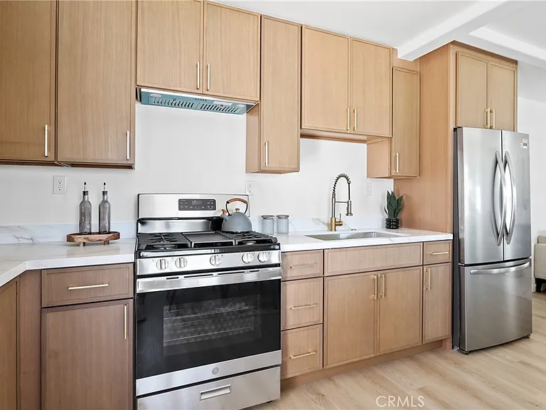 1614 W 214th St — Photo 10