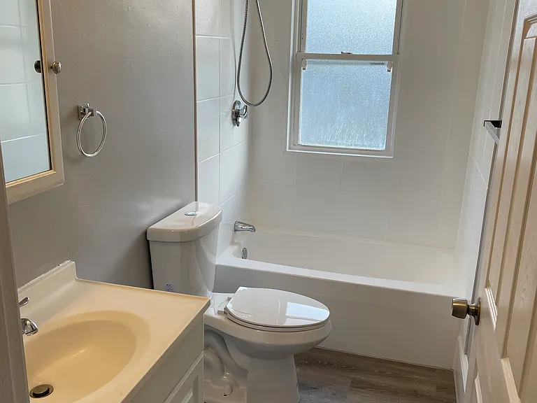 43 William St #3 — Photo 3