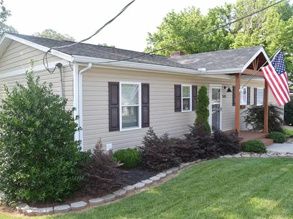 349 Tville Beach Ct, Taylorsville, NC 28681