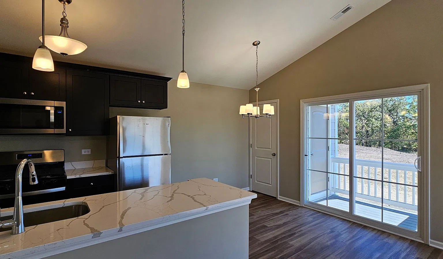 Building G- Tallgrass Estates F-H — Photo 4