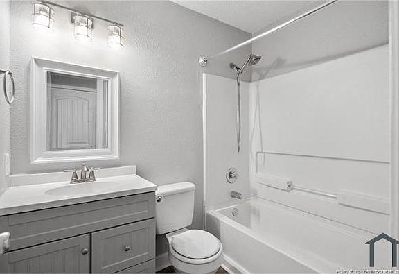 3rd image of 6327 Worthington Dr