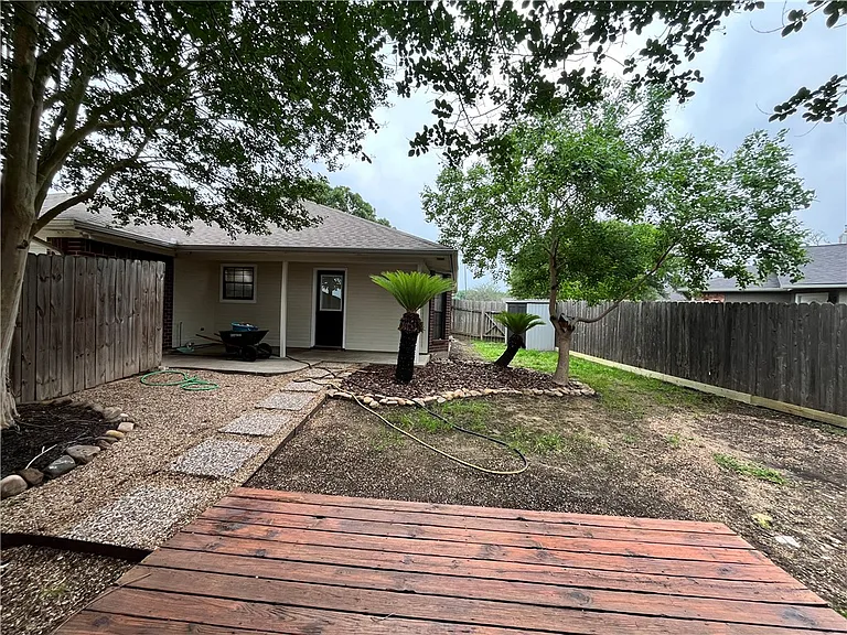4005 Windswept Dr — Photo 10
