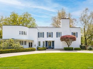 25 Fisher Rd, Grosse Pointe, MI 48230