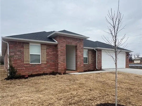 213 Collie Ave, Lowell, AR 72745