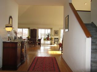 27 Benjamin Ave, East Moriches, NY 11940