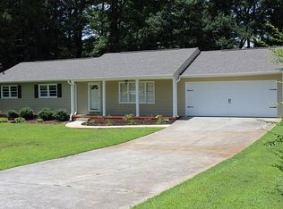 590 Donna Dr SW, Smyrna, GA