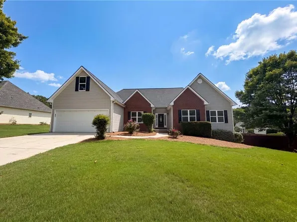 3322 Henderson View Ct, Loganville, GA 30052