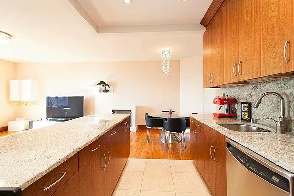 Rented by City Wide Brokerage | media 4