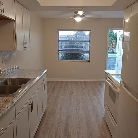 4705 SE 4th Pl #2 — Photo 10