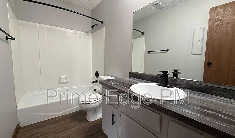 1541 S 21st St #5 — Photo 25