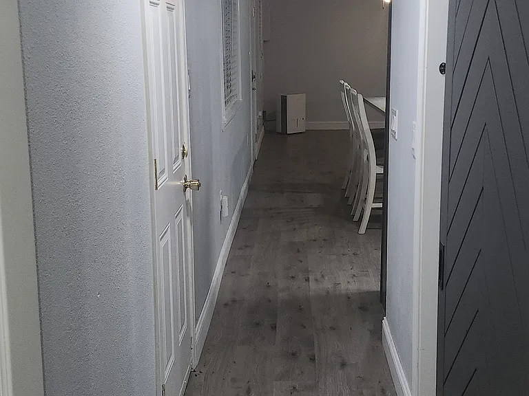 111 Summit Dr — Photo 16