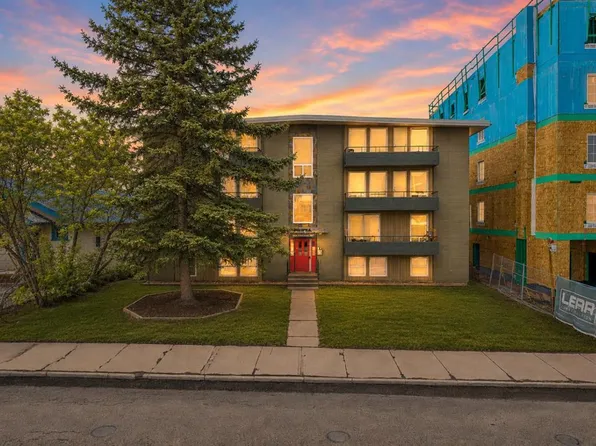 2111 E 14th St SW #104, Calgary, AB T2T 3T2