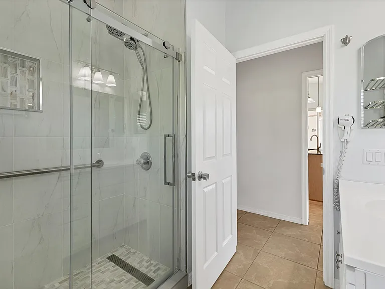 15077 Acorn Cir — Photo 26