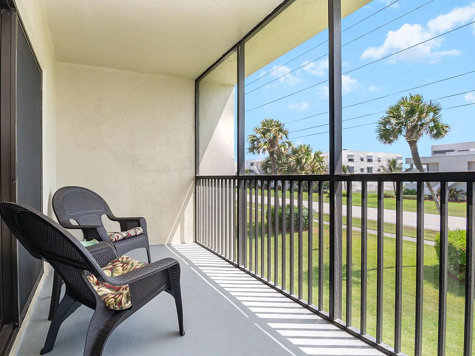 2 bed, 1215 sqft, $2,700 — Photo 3