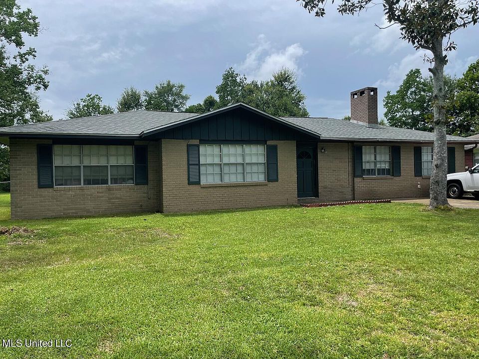 1st image of 11584 Pine Dr