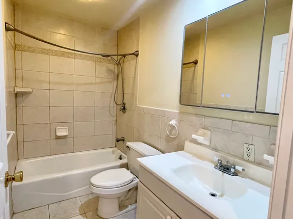 662 Undercliff Avenue image 14 of 17