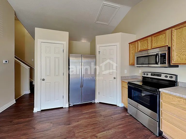 4006 E Dillons Dr — Photo 3