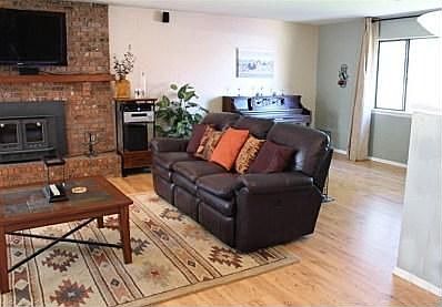 3rd image of 6240 La Joya Pl NW