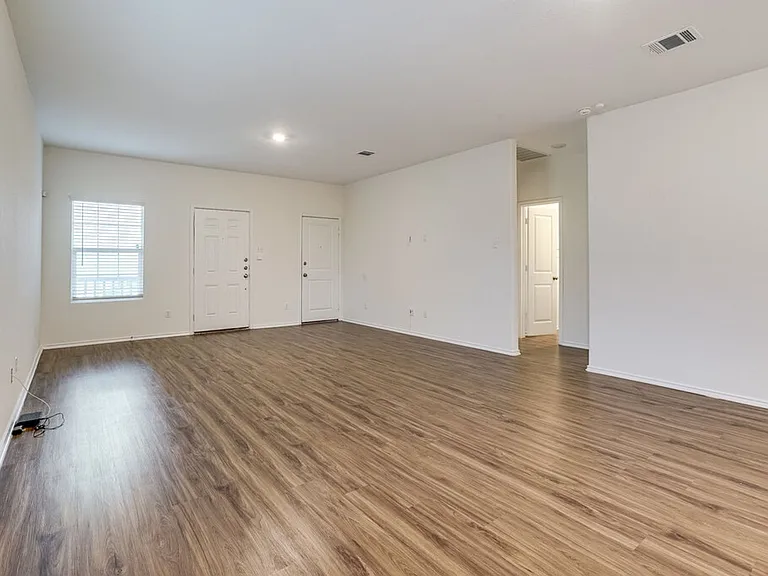 355 Geode Gln — Photo 16