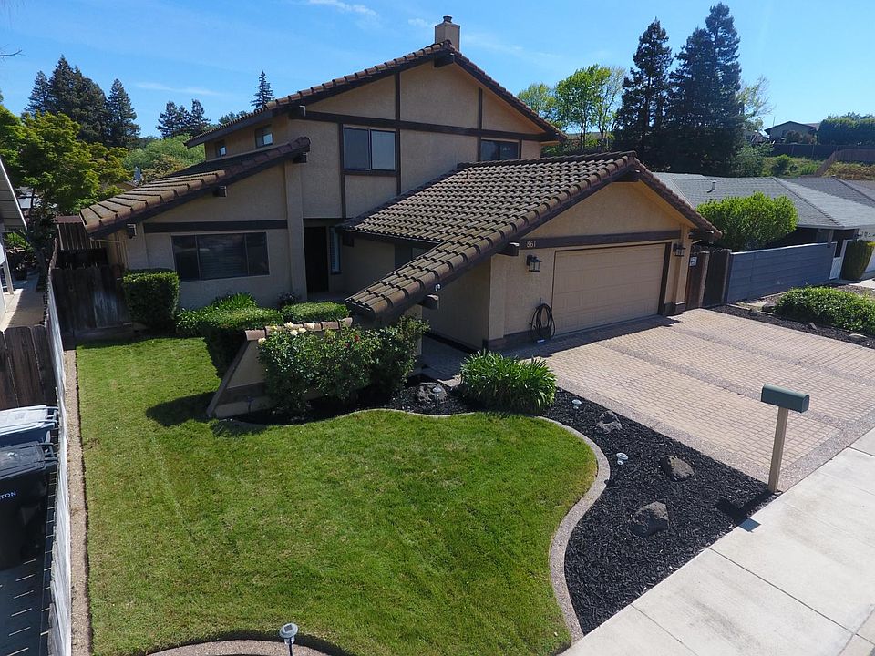 1st image of 861 River Bluff Ct