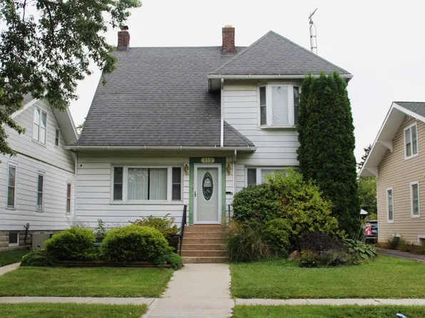 112 Hayes Ave, Pt Clinton, OH 43452