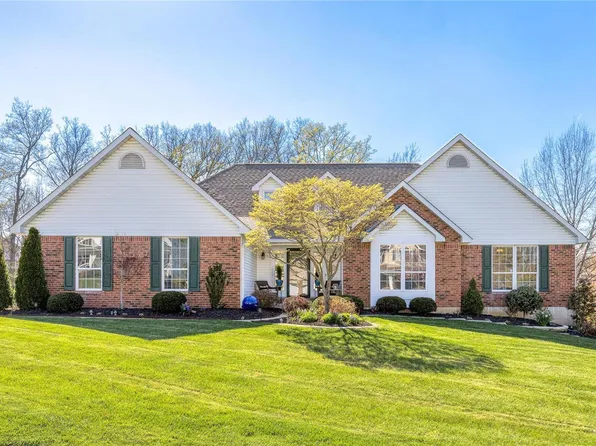 743 Blairbeth Dr, Weldon Spring, MO 63304